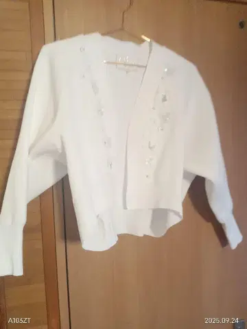 Chesty 화이트 비즈 장식 가디건