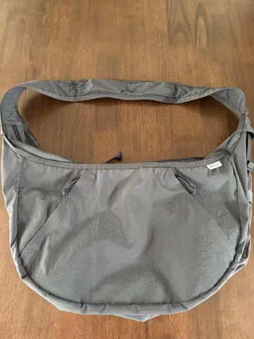 컨디션 최상 BRIEFING HOBO BAG WIDE