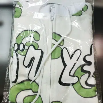 카지와라 타케토 가쿠토모 후드티