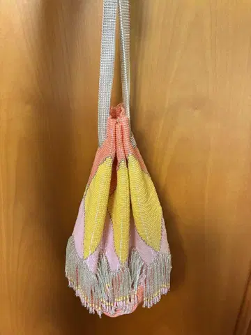 비즈 핸드백