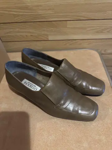 madras MODELLO 로퍼