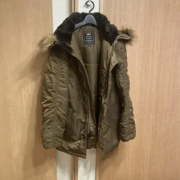 ALPHA INDUSTRIES 밀리터리 자켓