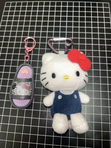 헬로키티 봉제 인형 키링 & 헤이세이 갸루 키티 샌들 키링