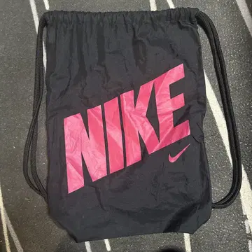 NIKE 나이키 냅색 핑크 스트릿 스타일