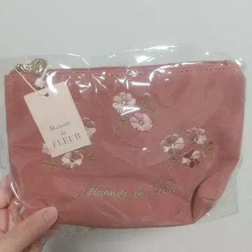Maison de Fleur 자수 파우치 핑크