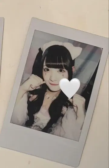 치바 유나 폴라로이드