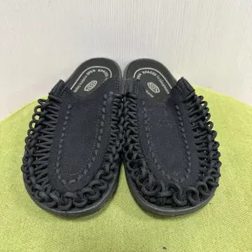 KEEN 샌들