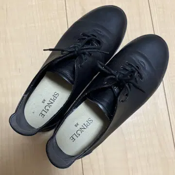 SPRINGTE 블랙 레이스업 슈즈