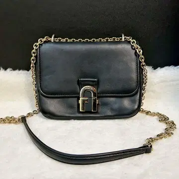 FURLA 훌라 가죽 체인 숄더백 블랙