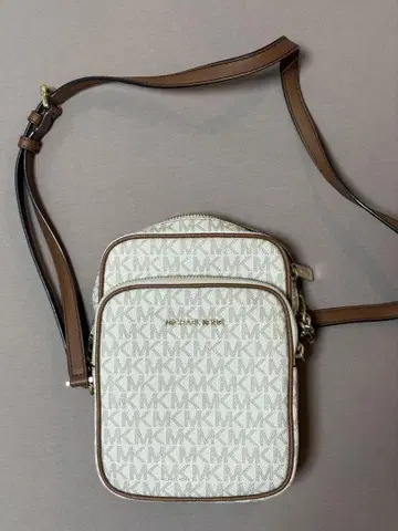 Michael Kors MK 로고 숄더백