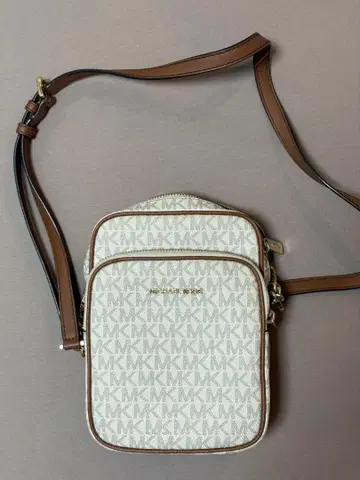 Michael Kors MK 로고 숄더백