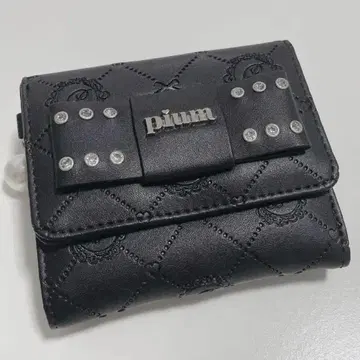 pium 모노그램 지갑 블랙 펄 리본