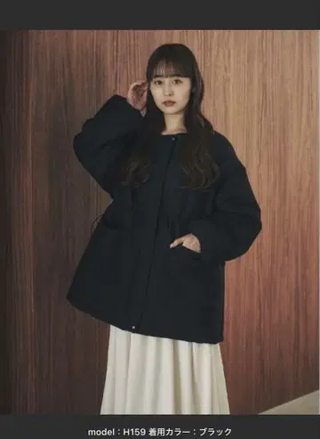 뉴앙스 패턴 퀼팅 블루종 코트