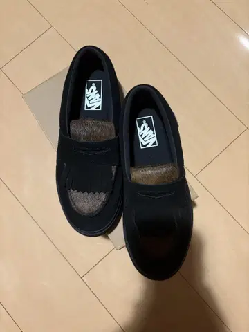 Vans 블랙 프린지 슬립온 26cm