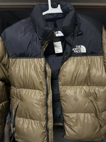 THE NORTH FACE 눕시 다운 자켓 블랙/올리브