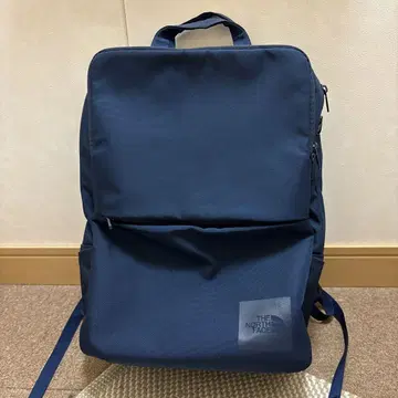 THE NORTH FACE 셔틀 데이팩 슬림 비즈니스 백팩
