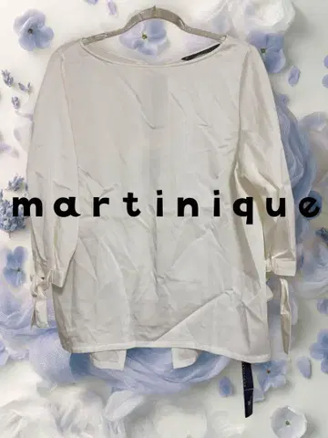 martinique 화이트 백 오픈 블라우스