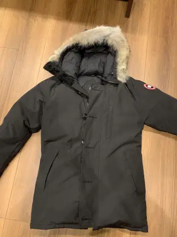 Canada Goose 블랙 다운 자켓 M