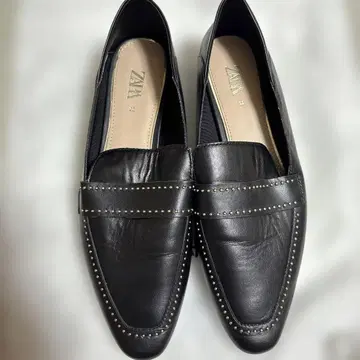 ZARA 블랙 로퍼