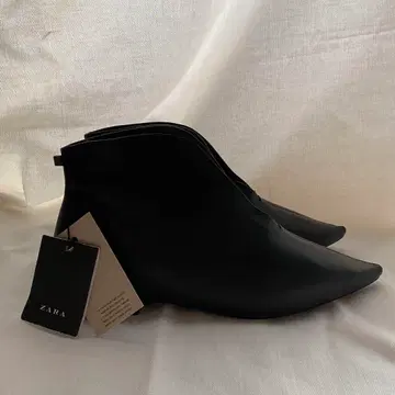 ZARA 천연 가죽 변형 부츠 블랙 36