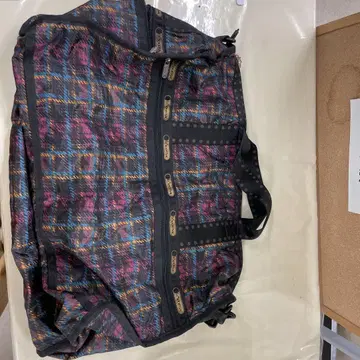 멀티 컬러 체크 무늬 보스턴 백