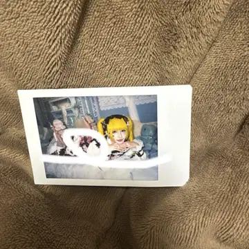 츠키가미 키라 졸업 폴라로이드