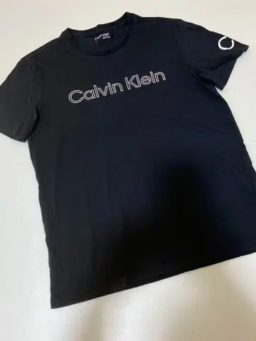 Calvin Klein 블랙 티셔츠 M