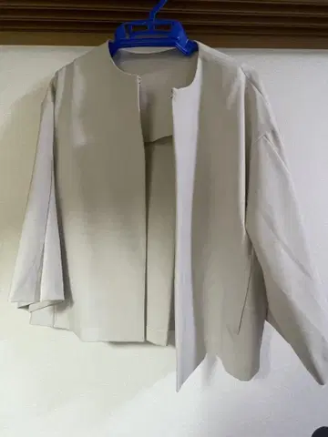 가격 인하 불가 노칼라 베이지 자켓