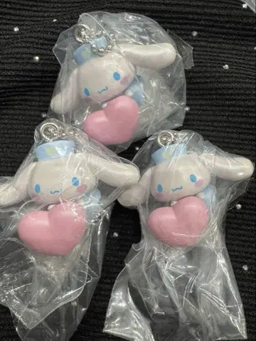 산리오 가챠가챠 간호사 스윙 마스코트 시나모롤