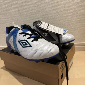 [ 새상품급 ] umbro [ 미사용 ] 축구화 21.5cm