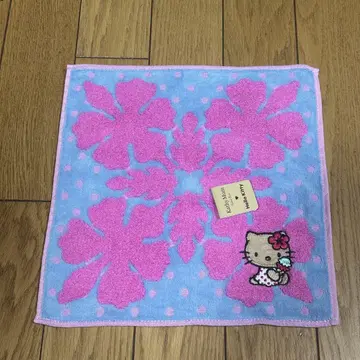 손수건 키티 캐시맘