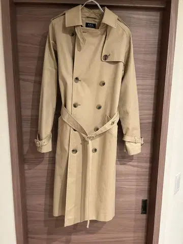 A.P.C. 베이지 트렌치코트 여성용 새상품급 36F