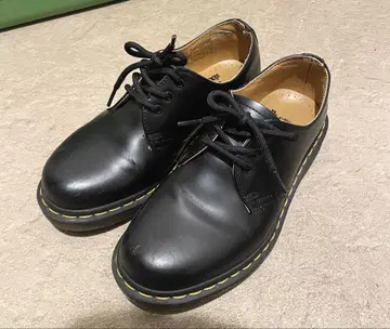 Dr. Martens 닥터마틴 3홀 UK5