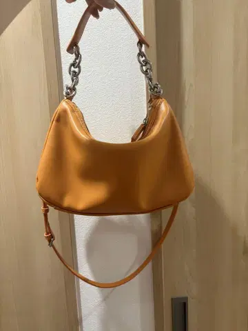 오렌지 숄더백 유나이티드 애로우즈