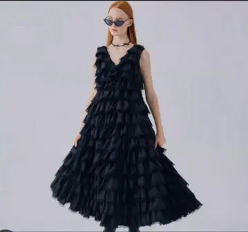 트리트 유어셀프 angel wingslong dress black