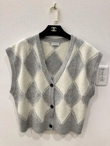 BRUNELLO CUCINELLI 그레이와 화이트의 니트 베스트