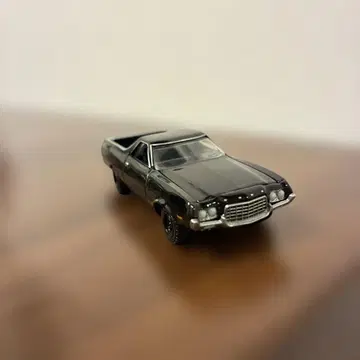 GREEN LIGHT 1972 FORD RANCHERO