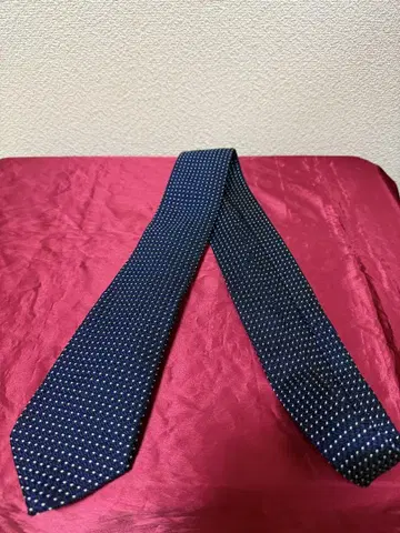 새상품급 KUSKA 네이비 도트 무늬 넥타이 약 8cm