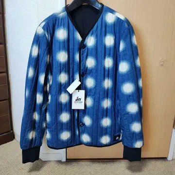 미사용 새상품 RED EAR 퀼팅 자켓 파랑과 화이트 도트