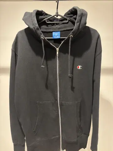 Champion 블랙 후드티 XL 사이즈