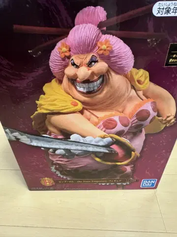 원피스 빅 맘 피규어