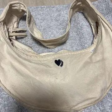 카오요리나카미 아이보리 숄더백