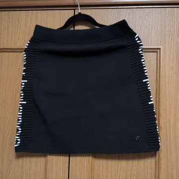 택 포함 새상품 뉴발란스 블랙 스커트 여성용 골프