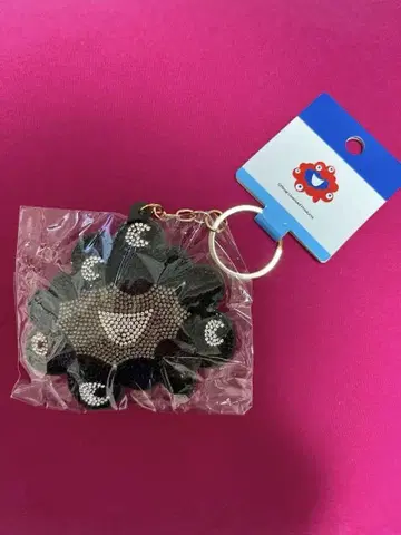 [ 새상품 미개봉 ] 블랙 미야쿠미야쿠 큐빅 키링