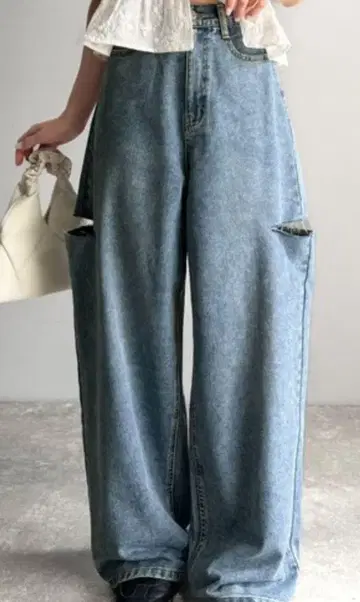 컷 아웃 디자인 와이드 레그 데님 L 사이즈