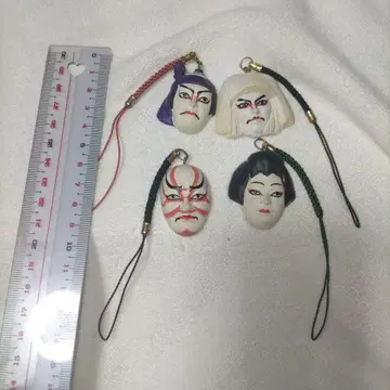 일본의 전통 예술 가부키면 족자
