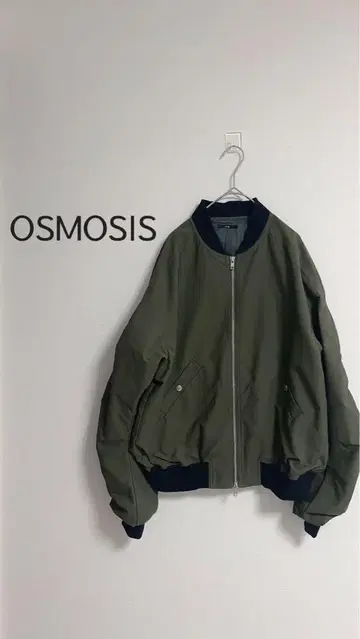 OSMOSIS MA-1 자켓 소매 셔링 카키