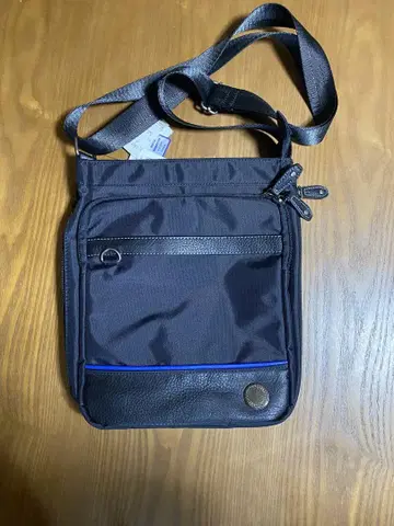 블랙 숄더백 나일론 가죽