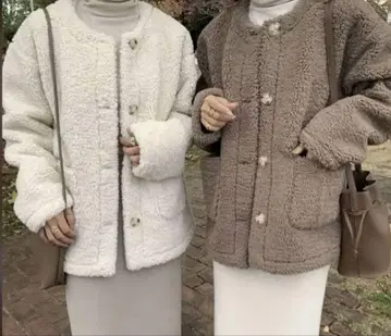 BLATE 카라 탈부착 가능 뉴앙스 노카라 보아 숏코트