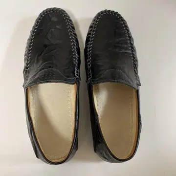 블랙 가죽 로퍼